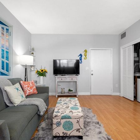 Ensuite Apt On Collins Ave Miami Beach Esterno foto